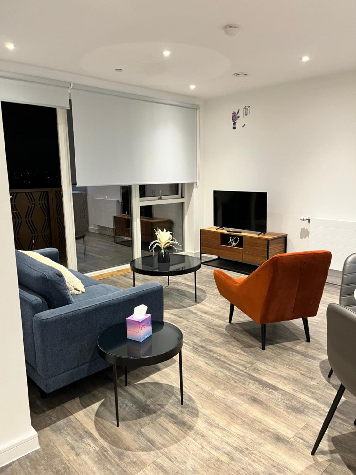 One Bedroom Apartment باركنغ المظهر الخارجي الصورة